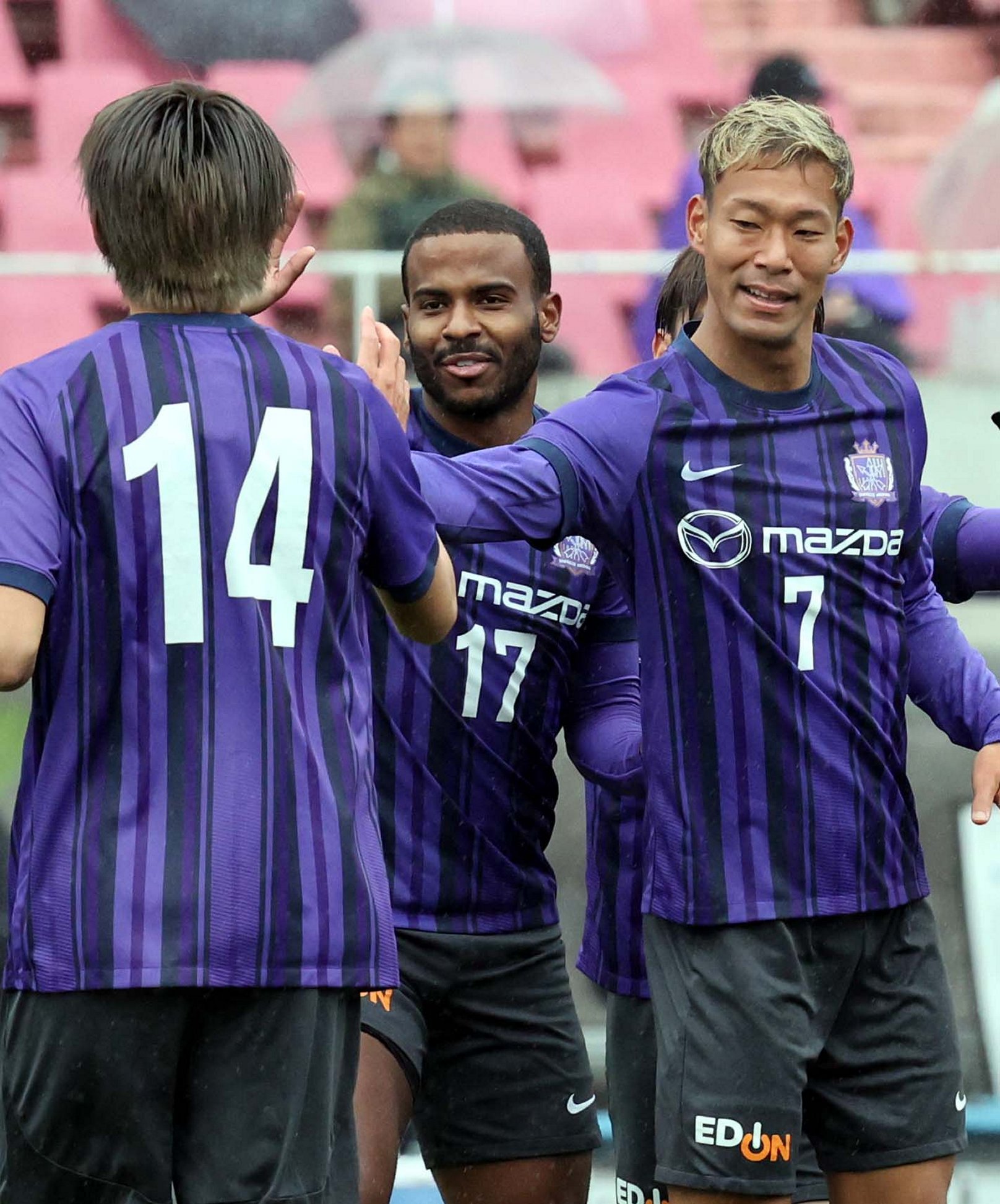 サンフレ、鳥栖と練習試合 計3本、3―2で勝利 | サンフレッチェ広島