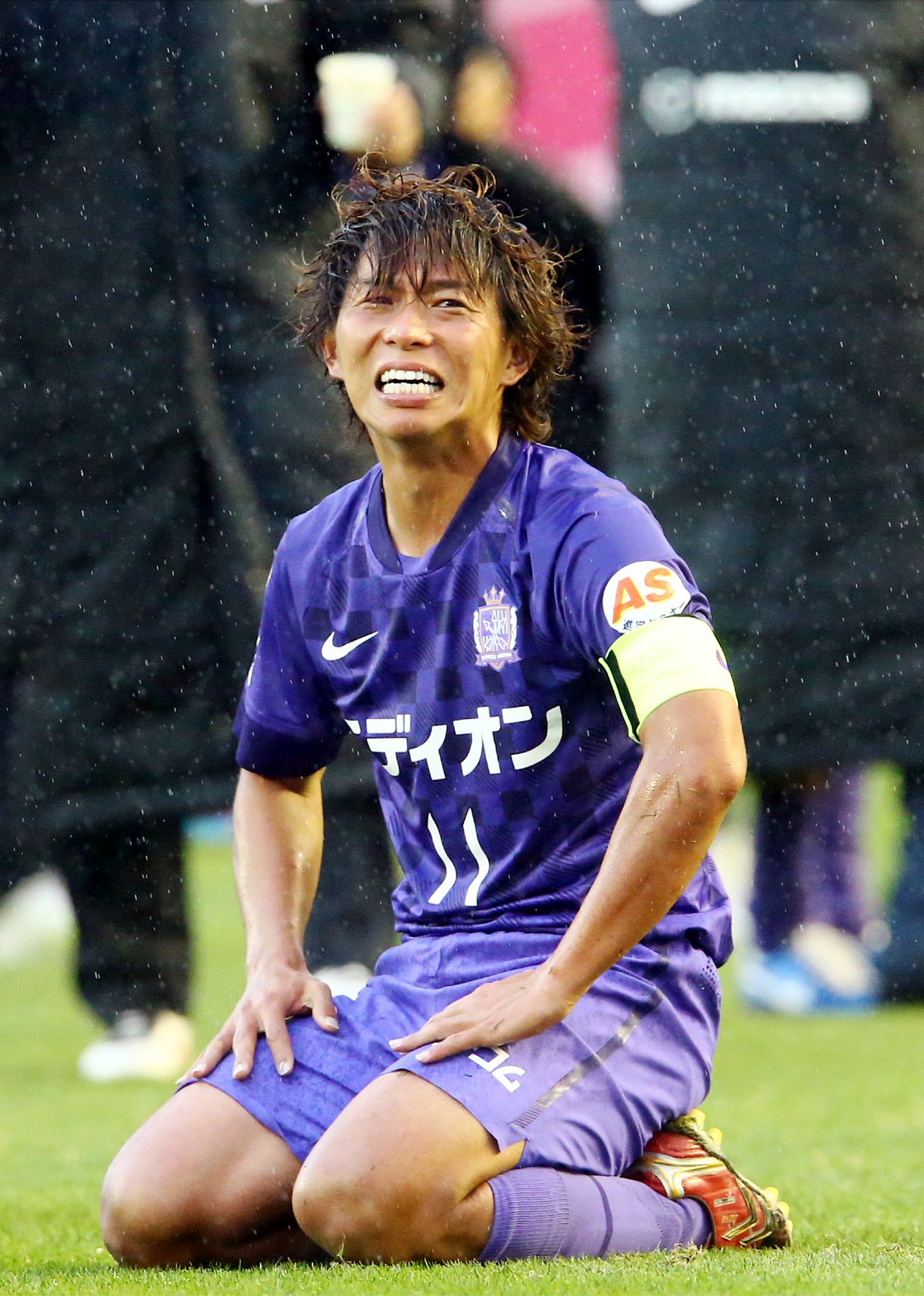 サンフレ初優勝 創設20年、J1年間王者 地元最終戦に快勝（2012年11月25