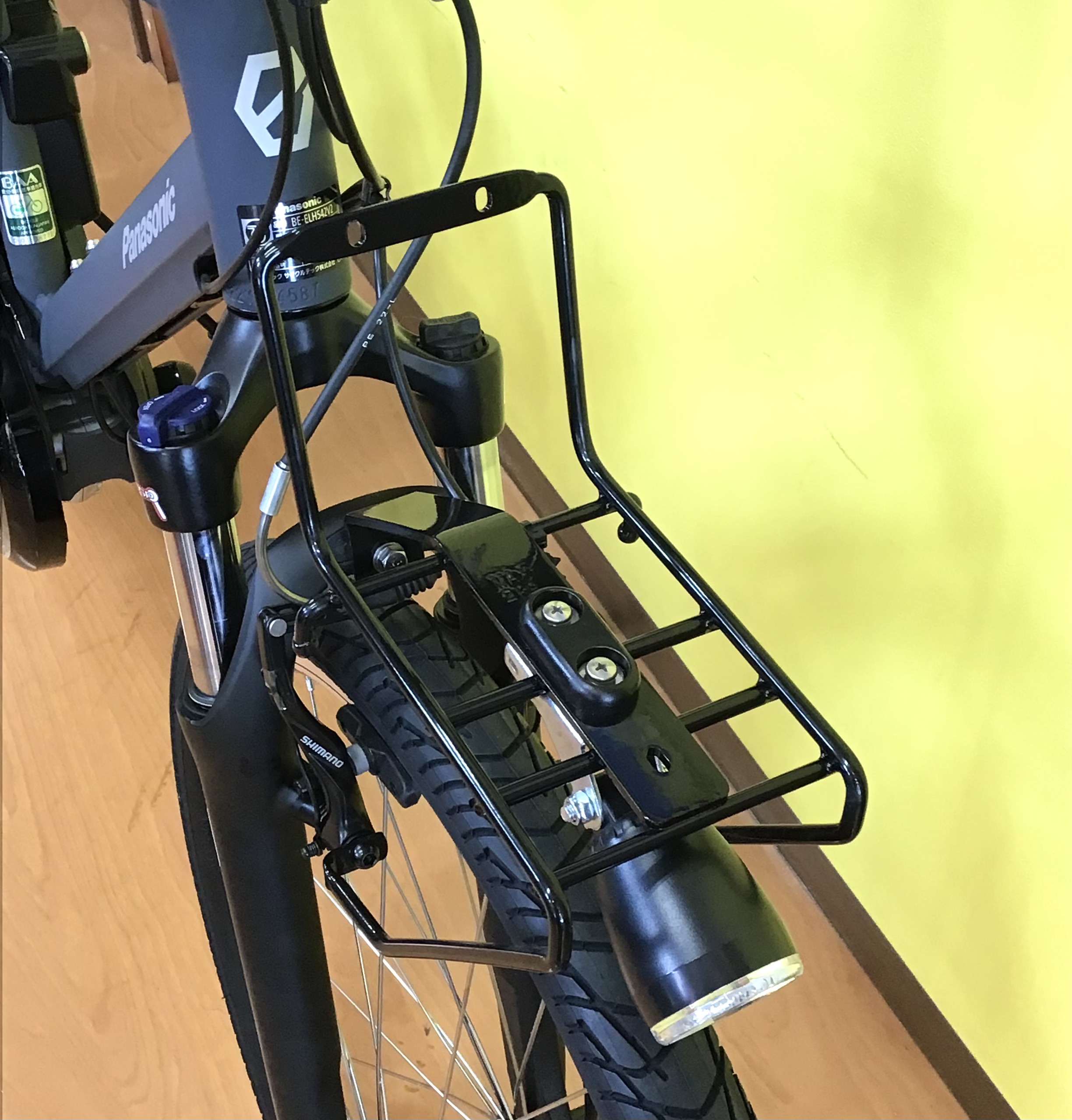 アルミフォーミングフレームの電動クロスバイク!【パナソニック