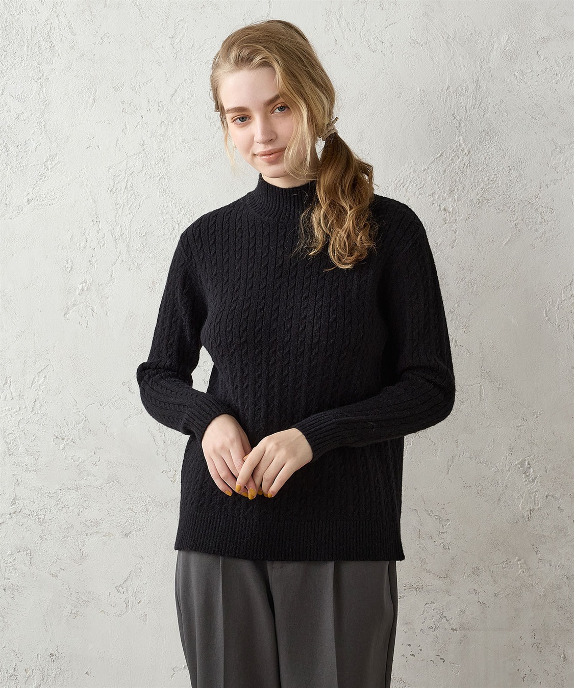 ケーブルニット ハイネックプルオーバー LE SOUK HOLIDAY｜クロス