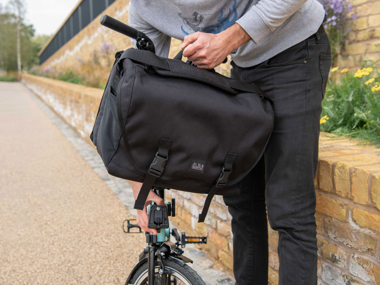 BROMPTON Messenger Bag 23L