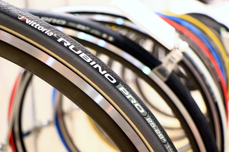 ヴィットリア RUBINO PRO Tubular エア抜けを気にせず使える、高性能