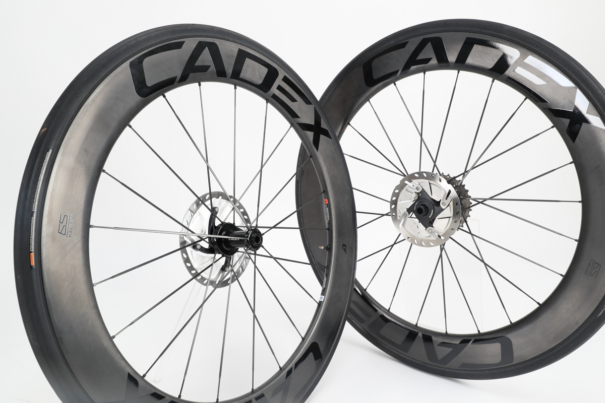 65mmハイトで超軽量1,501g！ CADEX65カーボンホイールを300kmライドで