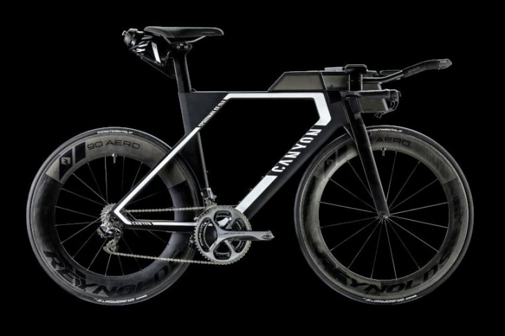 キャニオン Speedmax CF SLX インテグレーテッド設計を推し進めた