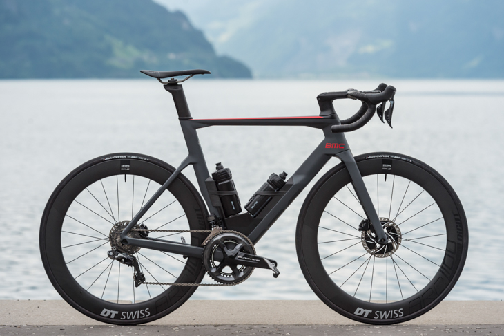 快適性を併せ持つスーパーバイク BMC Timemachine ROADデビュー - BMC
