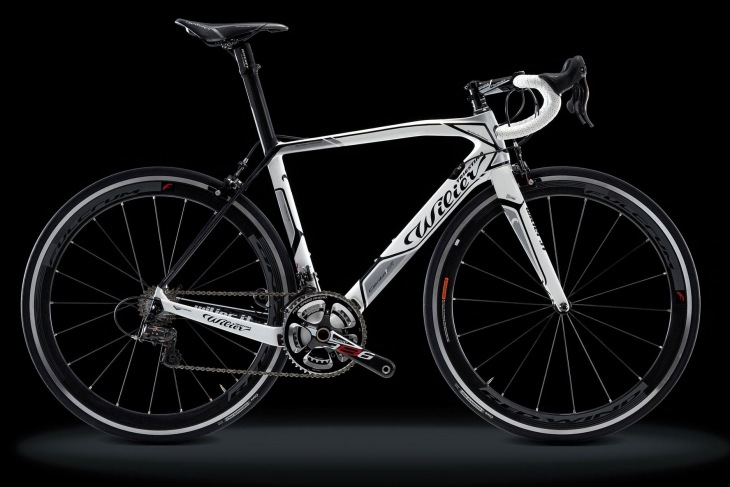 ウィリエール cento1 SR エアロを取り入れたニューフラッグシップ