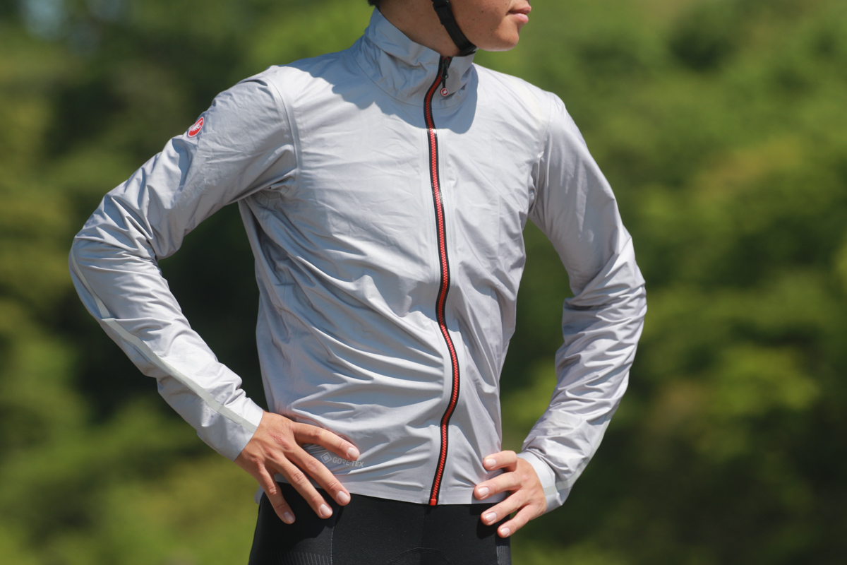 カステリ TEMPESTA LITE JACKET トップクラスの防水・防風性を備えた