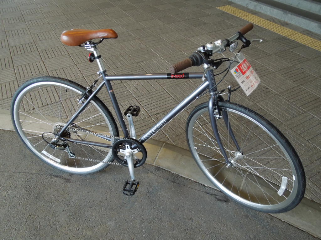 2万円クラスの安いクロスバイクと4万円クラスのクロスバイクの違いを