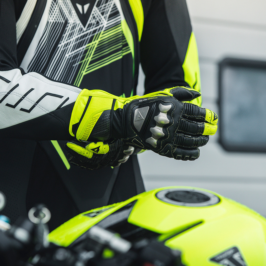 Dainese Audax D-Zip 1PC Perf. Leather Suit, Axial 2 Boots & Full