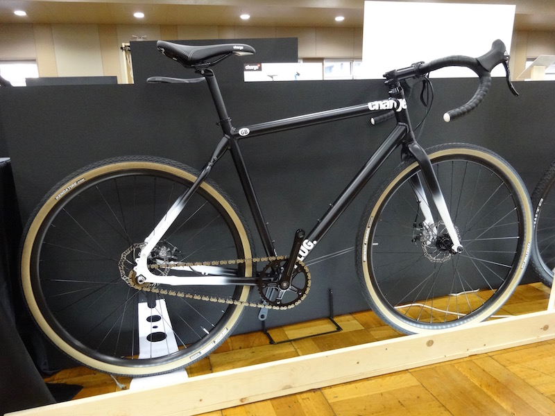 charge 2017年モデル：シングルスピードのグラベルロード「PLUG 1 Disc