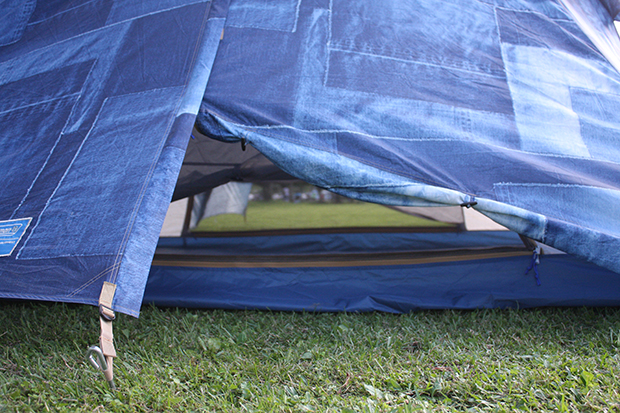 コールマンの“INDIGO LABEL”からトンネル型2ルームテントが登場