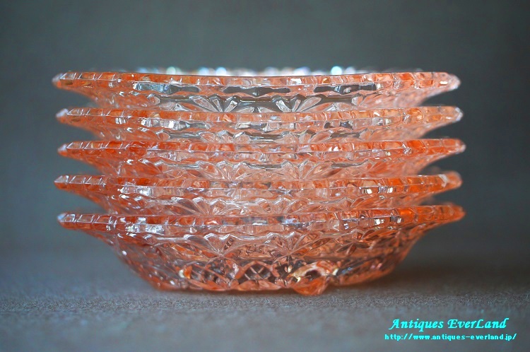 ヴィクトリアン ピンク プレスガラス サービスプレート サービング