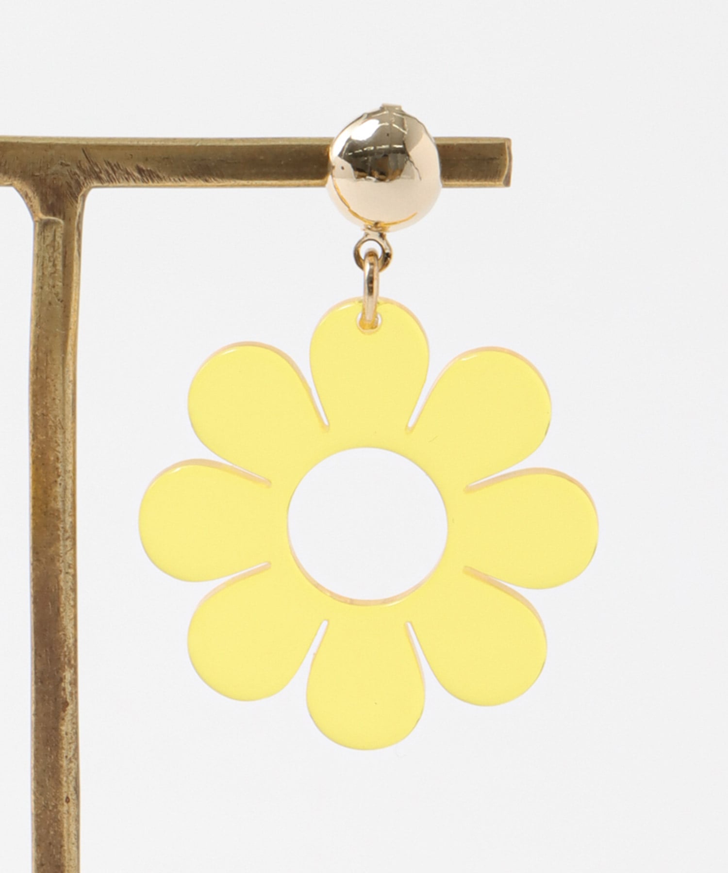クリアカラーフラワーピアス | AND ON JIONE STORE（アンドオン