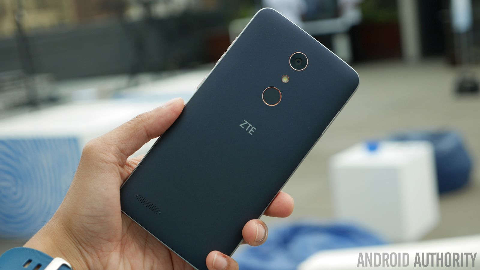 ZTE ZMAX Pro hands on | What is a $100 smartphone like? - Android