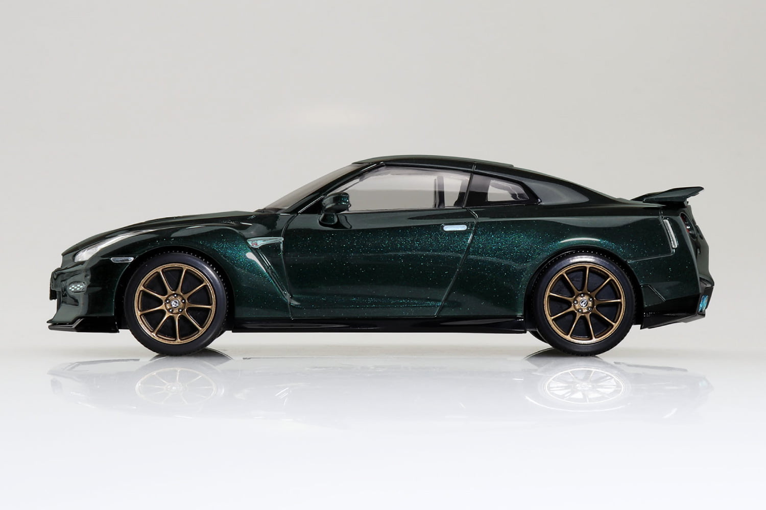 NISSAN R35 NISSAN GT-R 2024(midnight purple)｜AOSHIMA｜English