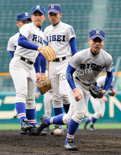 履正社高校野球部ユニフォームのデザイン解説履正社高校野球部
