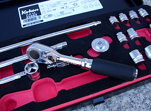 Z-EAL 1/4ラチェット＆ソケットセット[17点組]メタルケース | ABIT