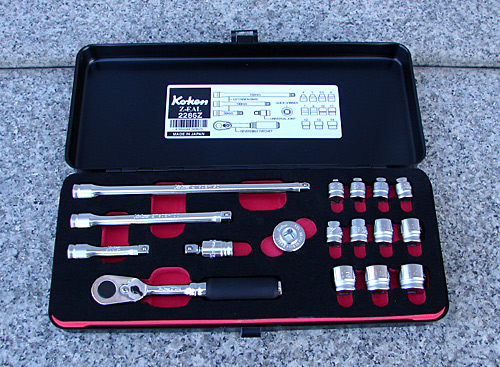 Z-EAL 1/4ラチェット＆ソケットセット[17点組]メタルケース | ABIT