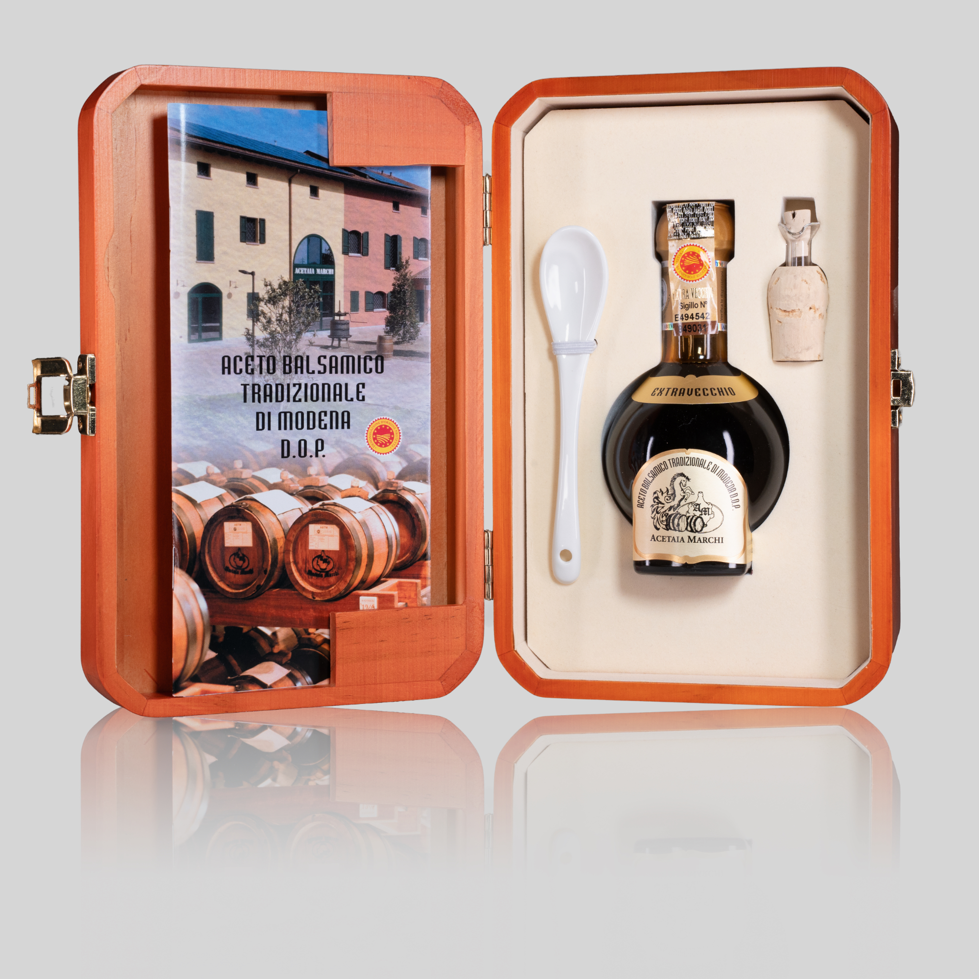 Traditional Balsamic Vinegar of Modena P.D.O Extravecchio Wooden