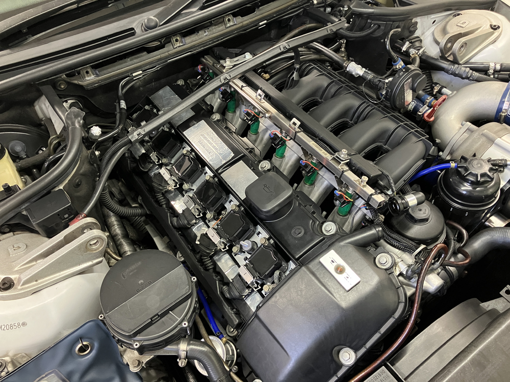 BMW E46 アルミエンジンヘッドカバー（取付編） | BMW E46 328Ci ブログ