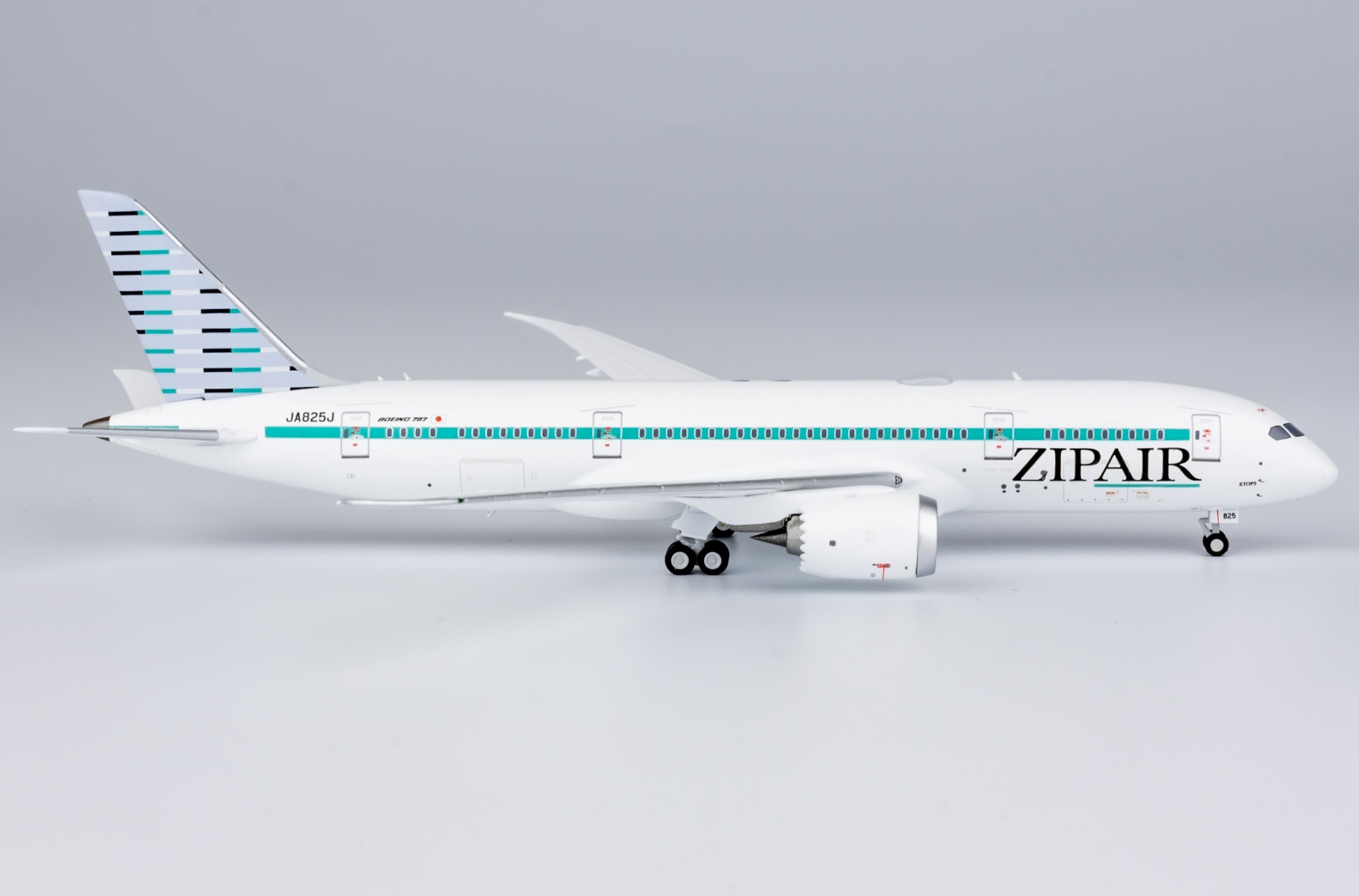 NG59017 ZIPAIR B787-8 Dreamliner JA825J – Airplane Model SG