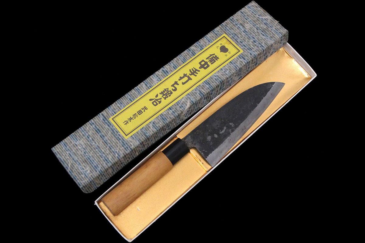 出刃包丁 五寸 黒打 両刃 新見 松水 PC口輪 朴柄 箱付 KN02-A9990-2L3A