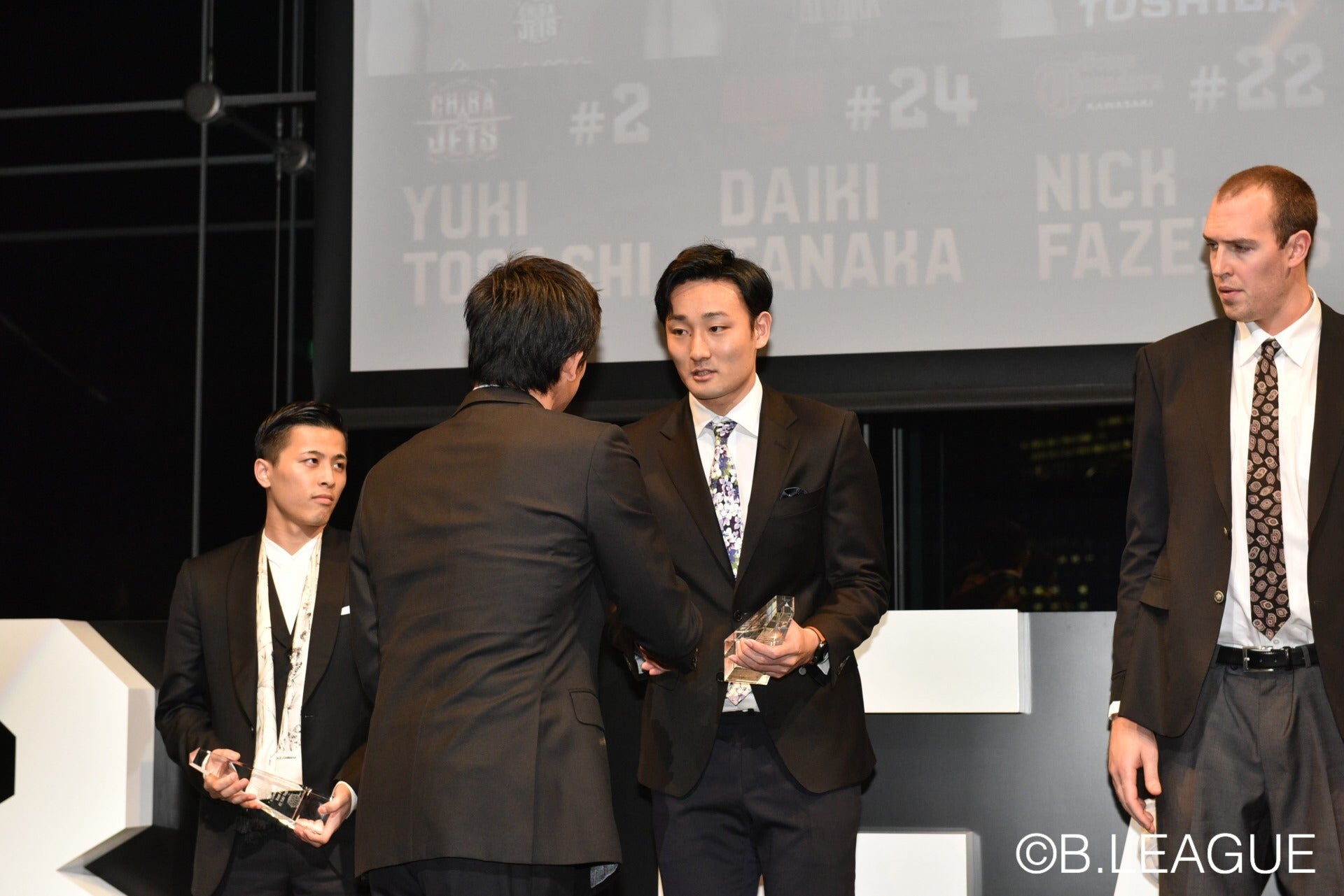 24田中大貴選手 B.LEAGUE2016-17シーズン ベスト5受賞のお知らせ