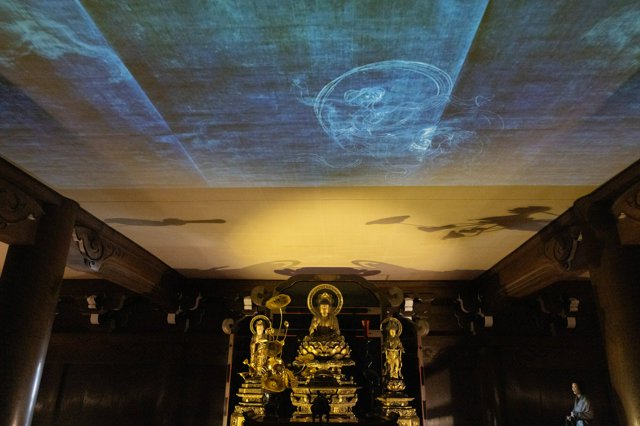 竹内栖鳳の「未完の大作」 御影堂門の天井画を再現 京都・東本願寺