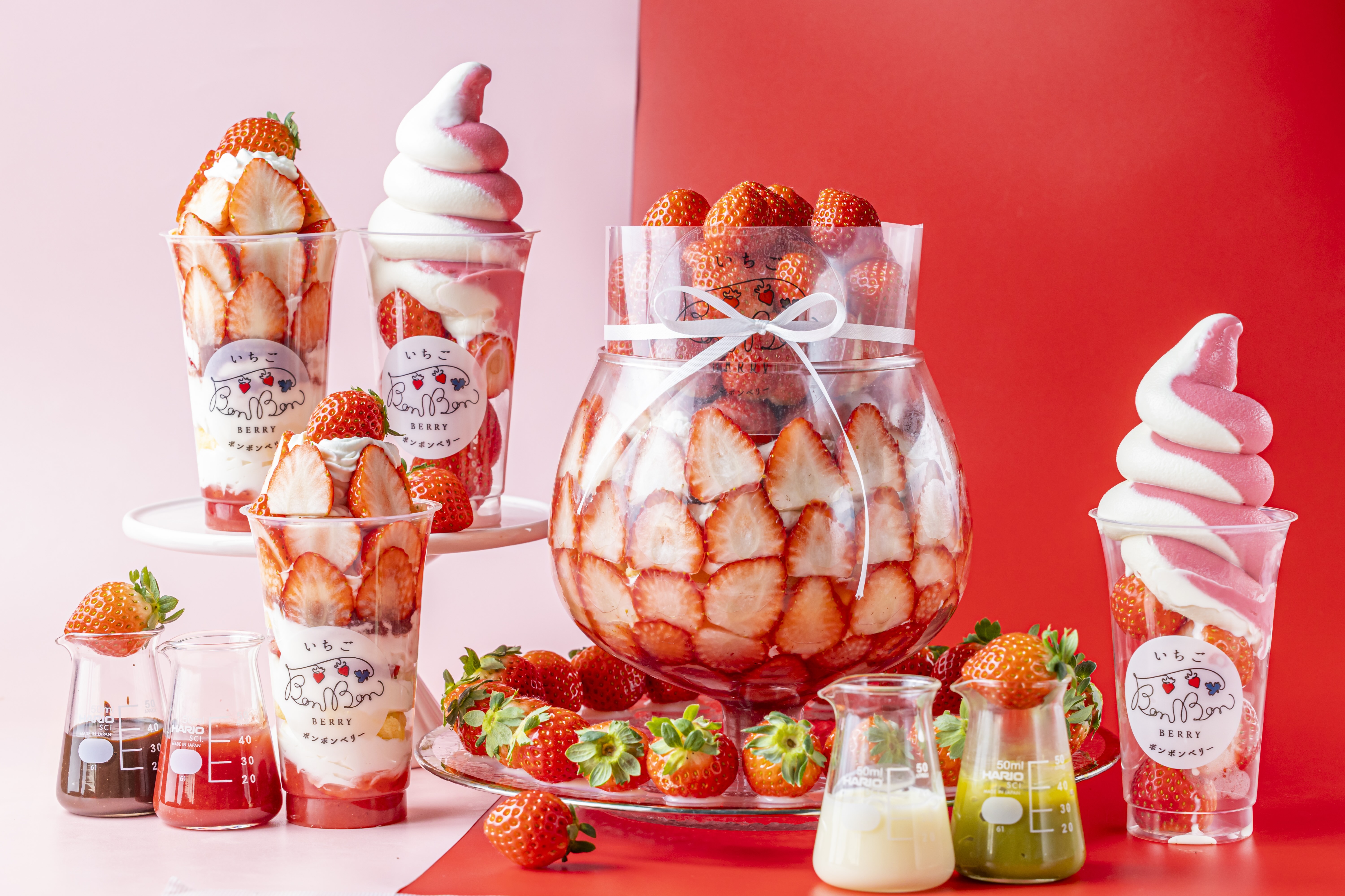いちごBonBonBERRY ATAMI HOUSE.＞ 静岡県産いちご100粒の贅沢パフェ