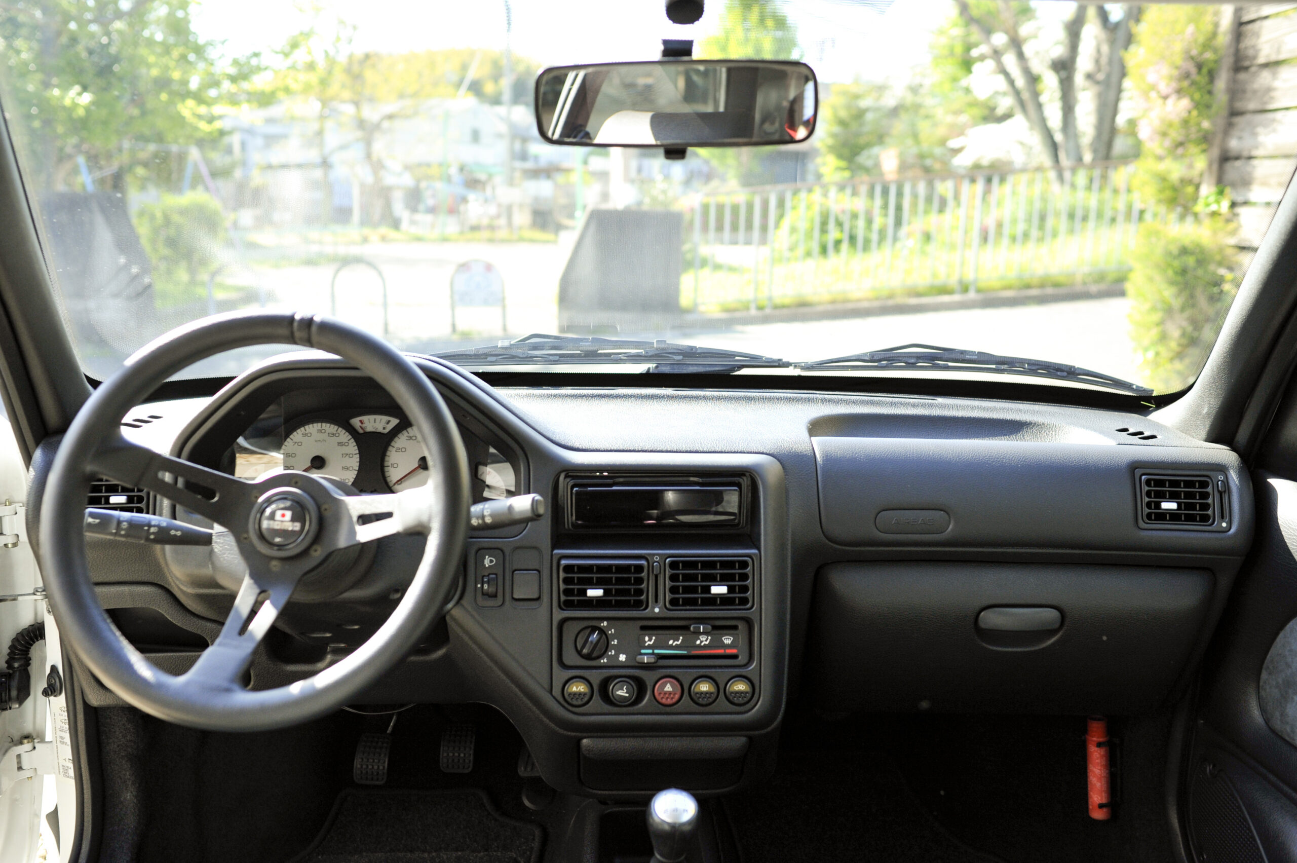 プジョーPEUGEOT106 1.3 純正ステアリング