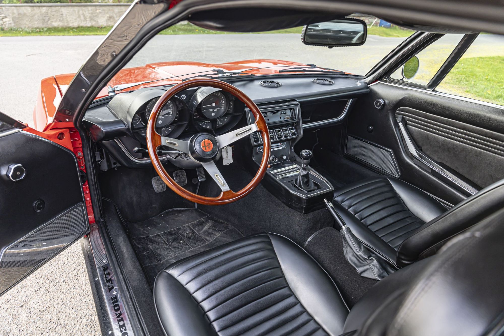 ALFAROMEO 純正ステアリング 1971 【公式通販】