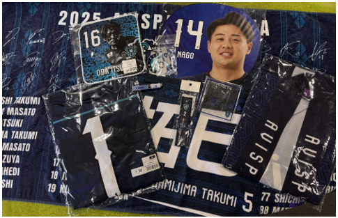 サイン入りグッズが必ずもらえる！2025 THANKS福袋販売の