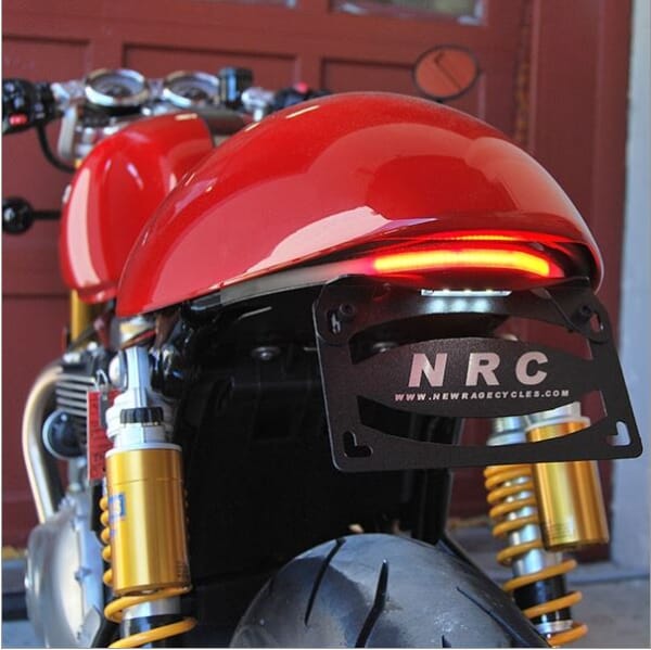 NRC製 Thruxton / 1200R (16-)用ウインカー内蔵フェンダーレス｜AxxL