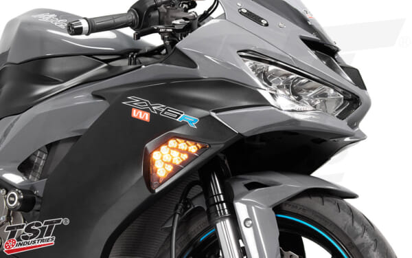 ZX6R 専用 カスタムLEDフロントウインカー｜AxxL