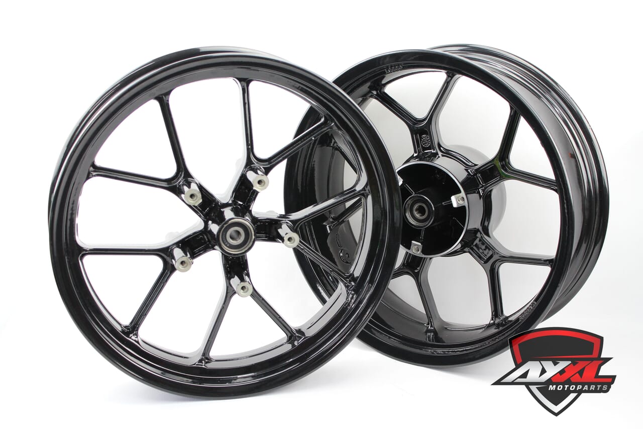 YZF-R25/MT25 へボルトオン 前後ワイドホイールを!!｜AxxL