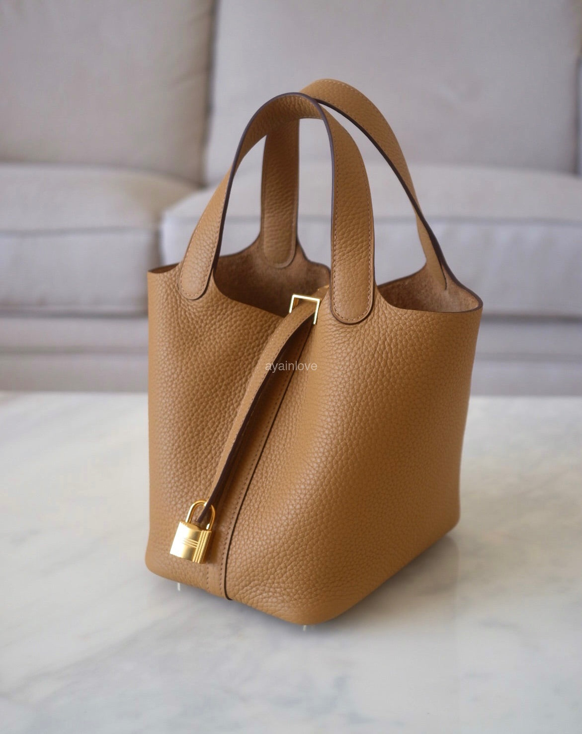 HERMES Picotin Lock 18 4B Biscuit Taurillion Clemence Gold