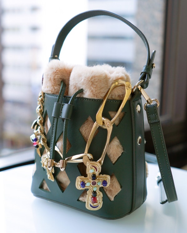 CHANEL シャネル ハンガーモチーフ ブローチ 02P グリポア