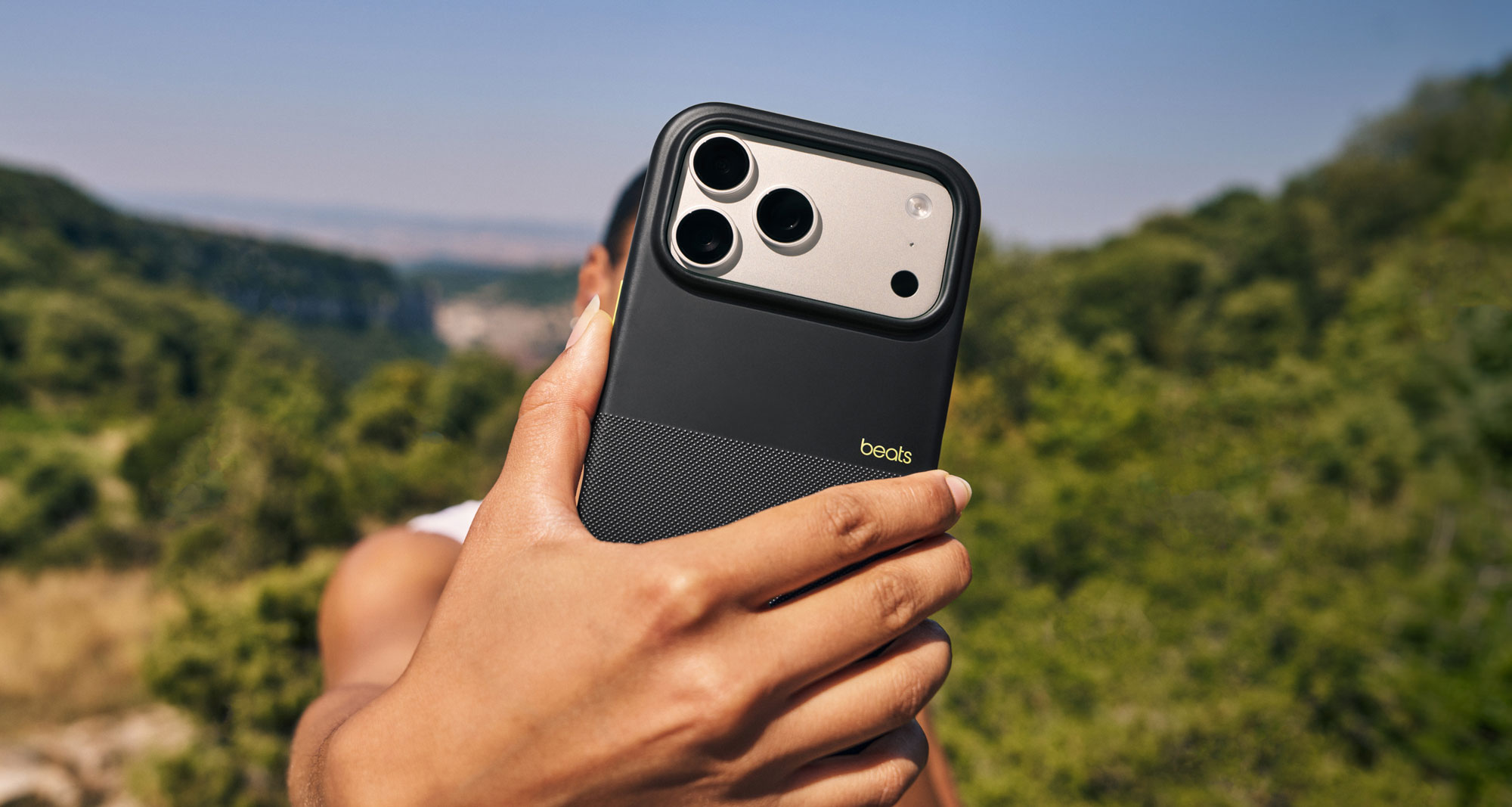 iPhone 17 Pro Max Rugged Phone Case with MagSafe and Camera