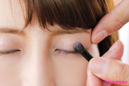 トレンドのボルドーで女を格上げ！プロが伝授「女っぽセクシー」メイク