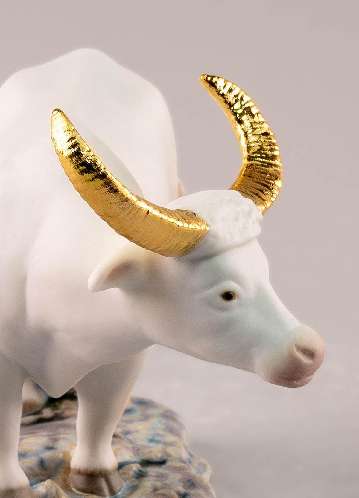 Lladro The Ox Mini Figurine 01009489 – Biggs Ltd