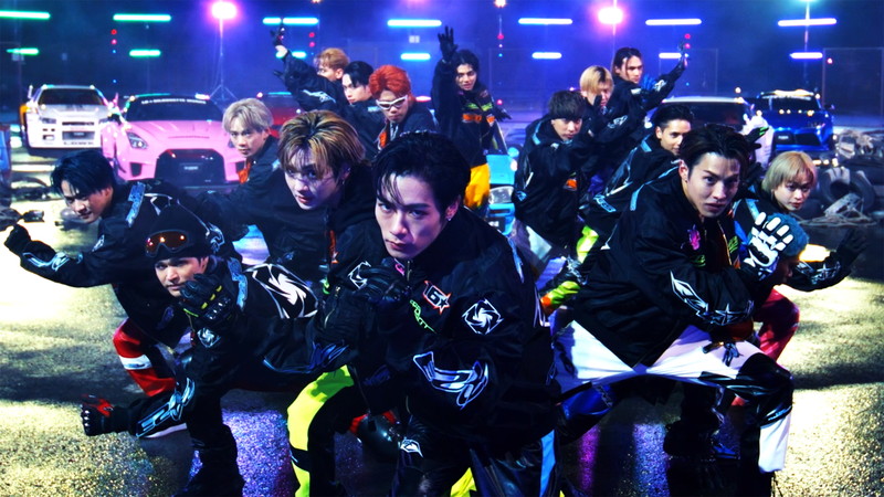 THE RAMPAGE、新曲「16BOOSTERZ」MVでダンス×ハイパフォーマンスカーの