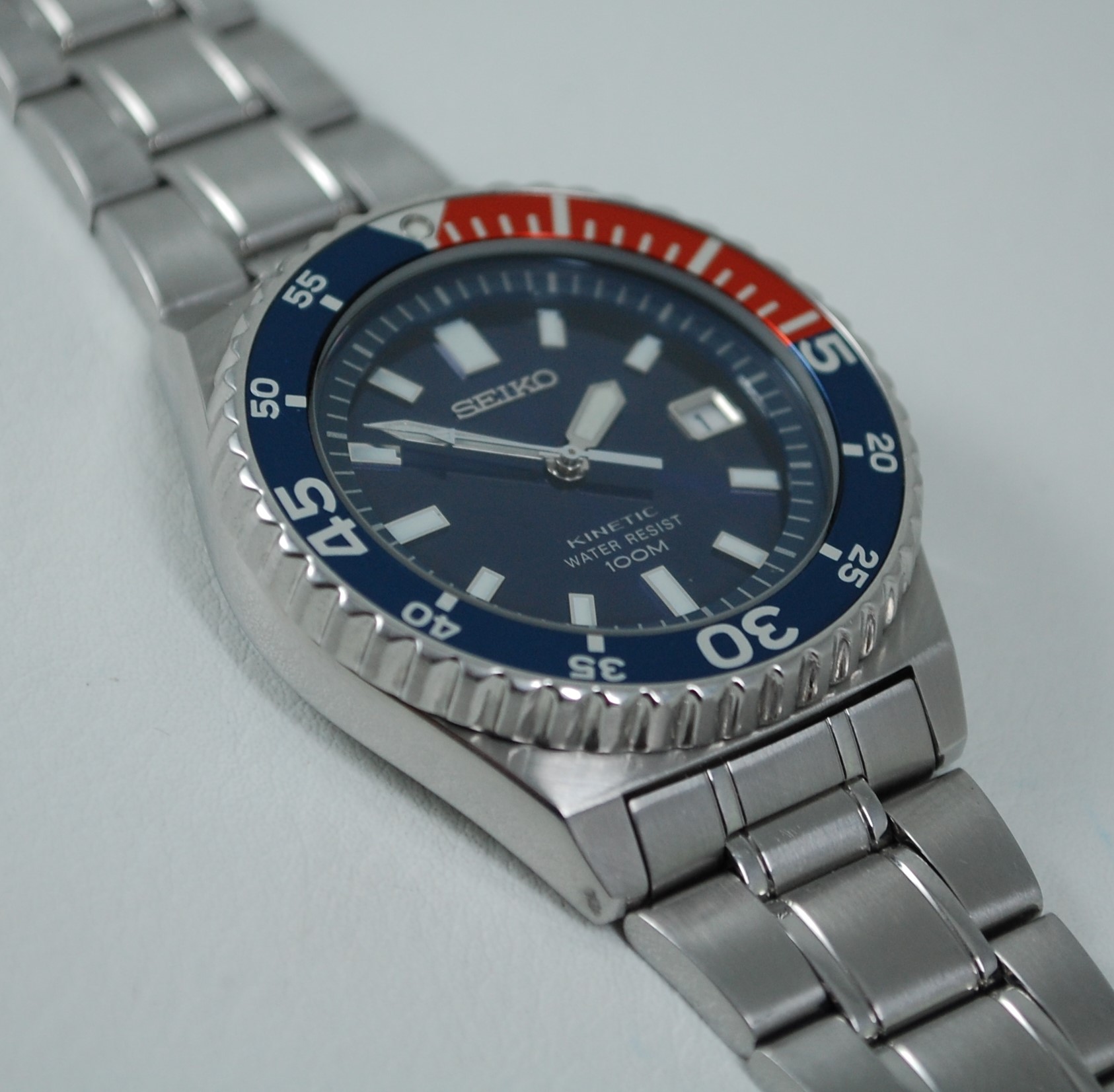 SOLD 2001 Seiko Kinetic divers watch with box - Birth Year Watches