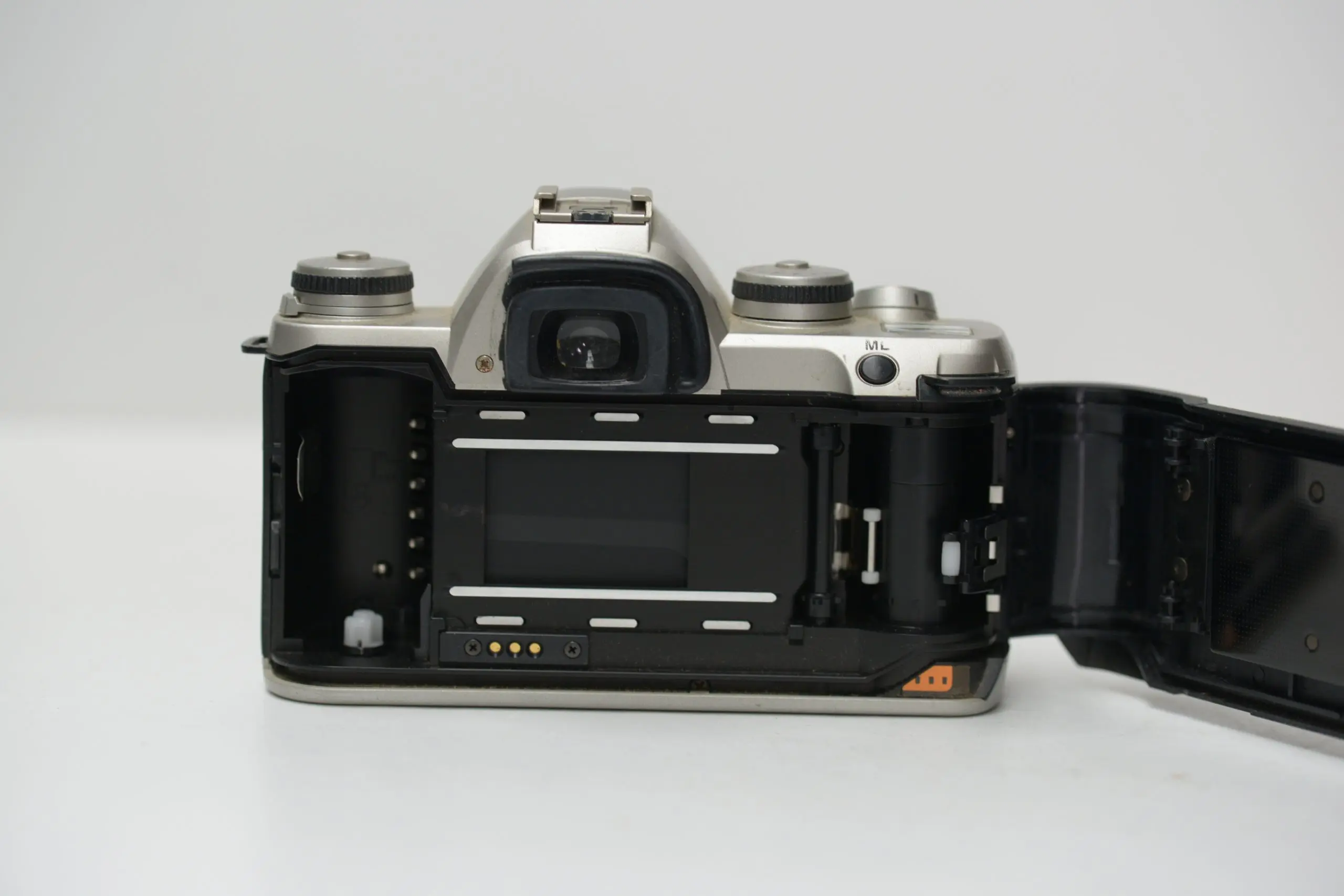 Pentax ZX-M 35mm SLR (Camera Body) (Parts or Repair) - Black Lab