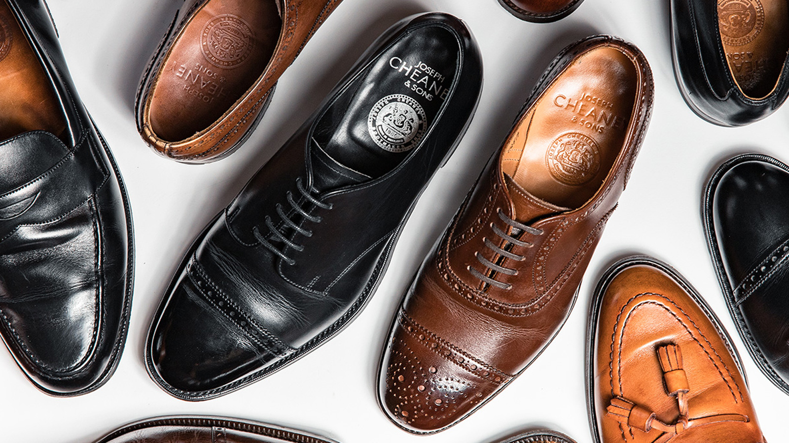 茶靴」vs「黒靴」。エイジングに見るそれぞれの個性と魅力｜ジョセフ