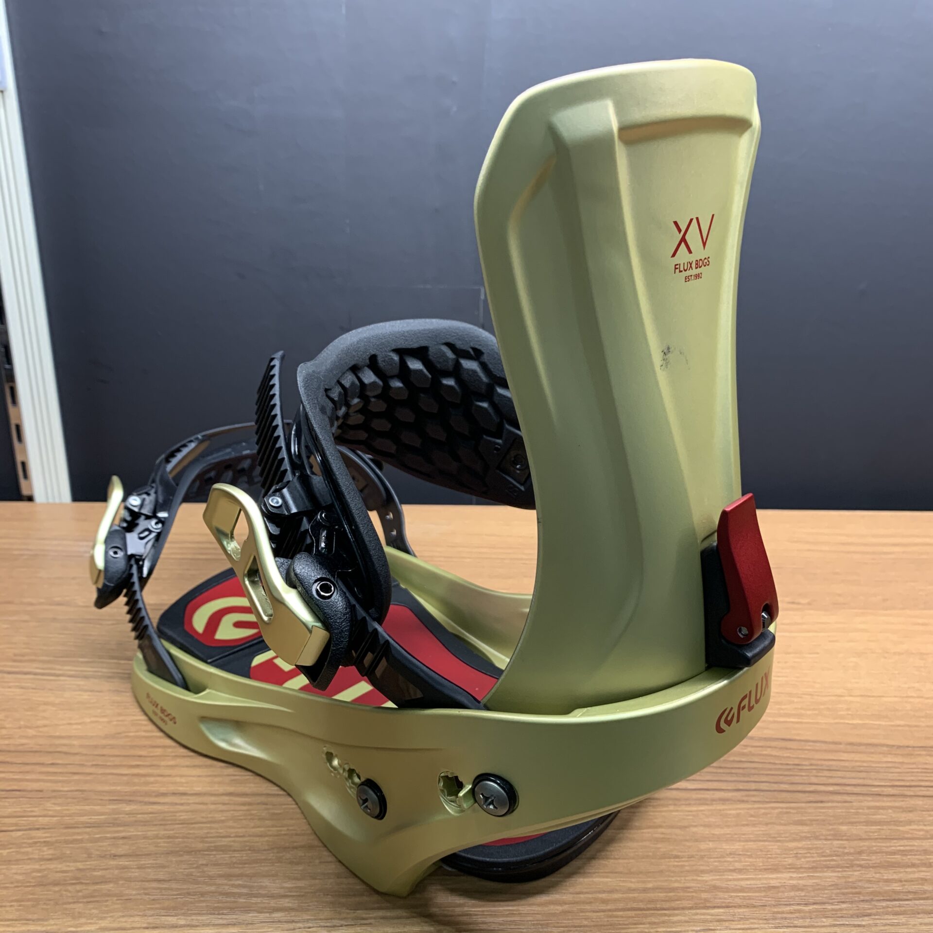 Flux xv Mサイズ ハイバックなし chopenさん専用 FLUX XF Mサイズ 左の