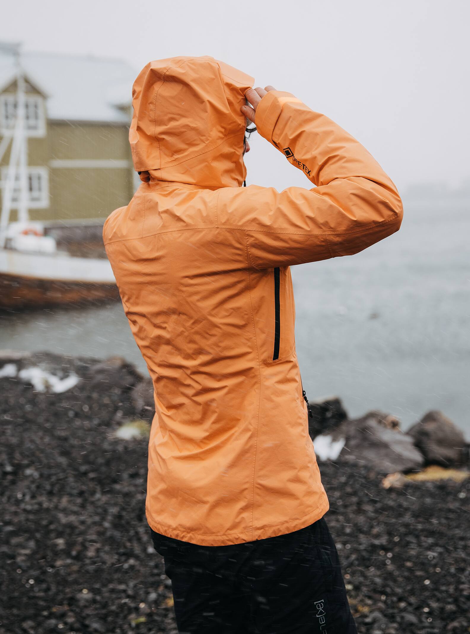 Women's Burton [ak] Surgence GORE-TEX 2L Jacket | Burton.com