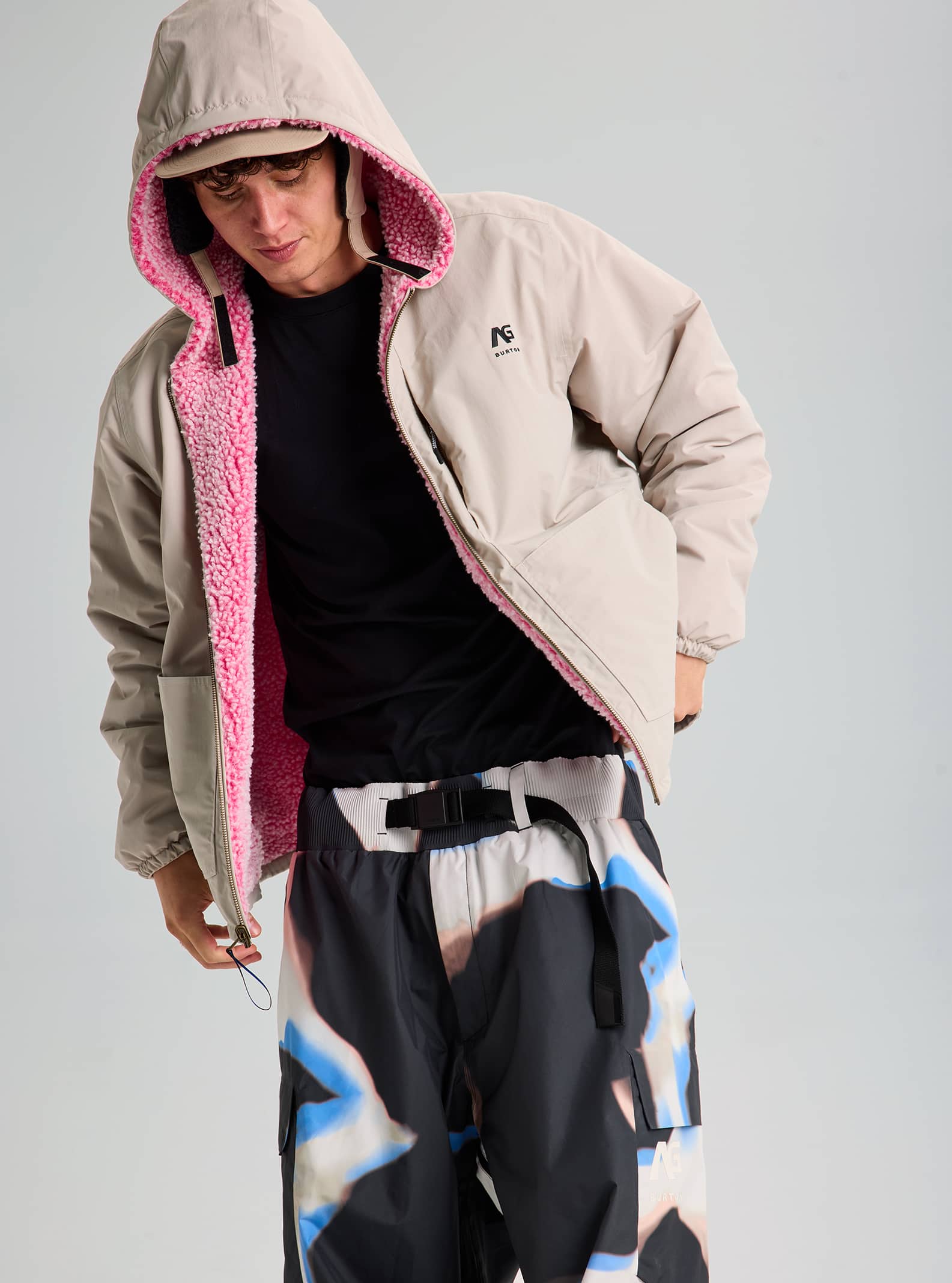 BURTON スノボ ダウンジャケット サイズ:M うさぎ柄 BURTON