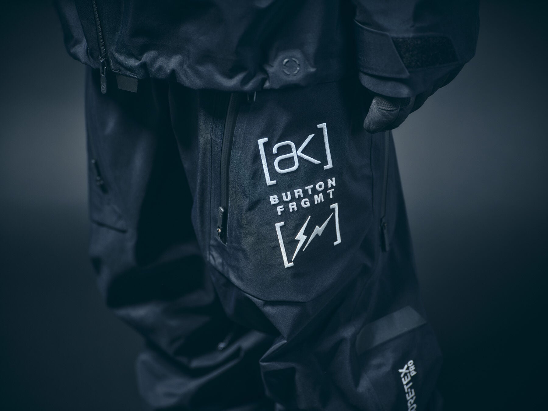 メンズ Burton [ak] フラグメント GORE-TEX 3L ビブパンツ | Burton