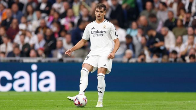 レアル・マドリードのディフェンダー、ラウール・アセンシオは、性的な