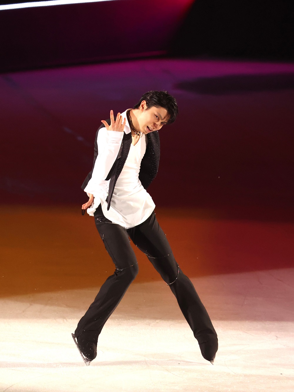 羽生結弦選手の華麗なアイスショーをリポートした「KISS & CRY特別編集